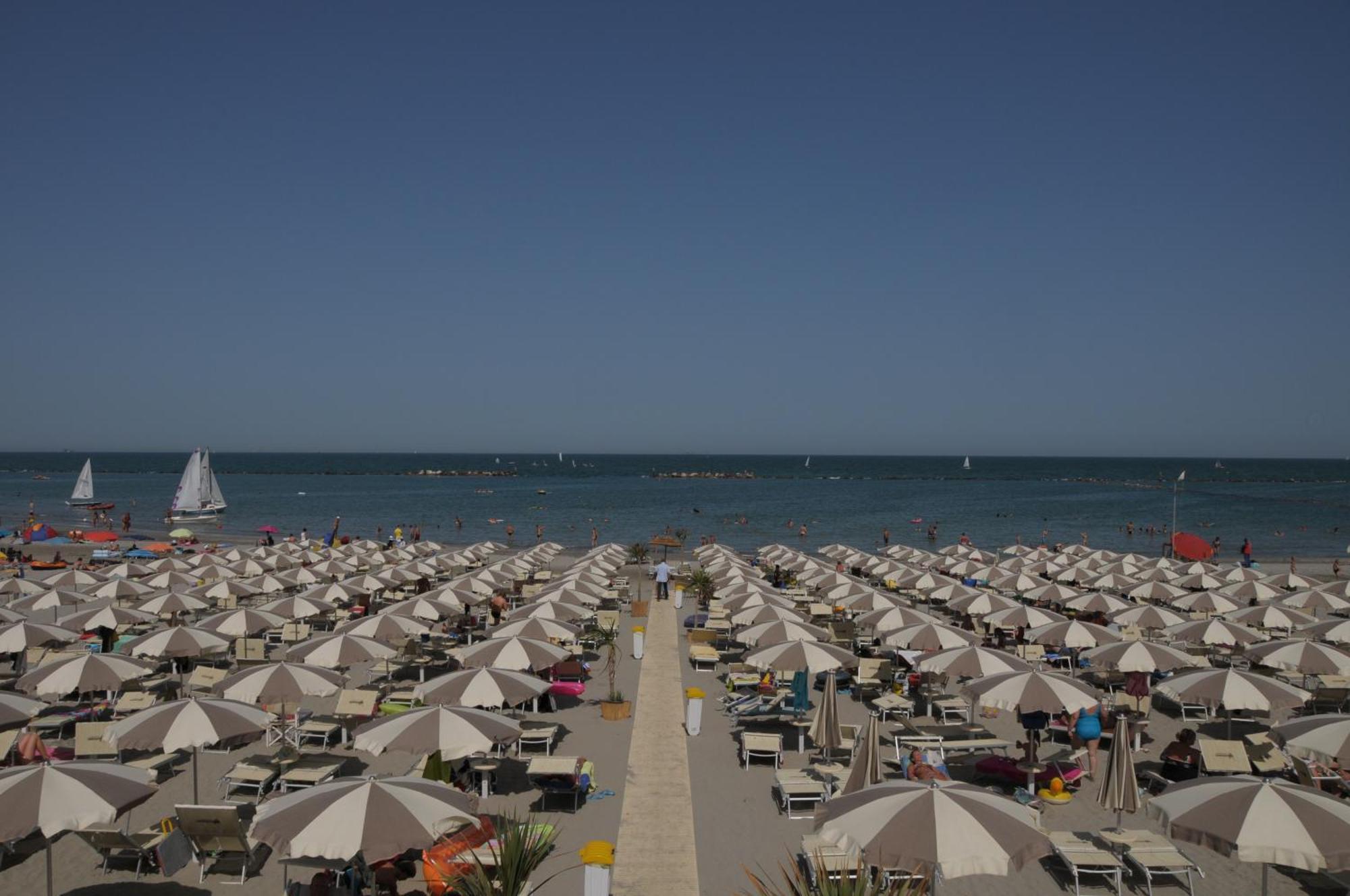 Club Del Sole Adriano Family Collection Hotel ปุนตามารีนา ภายนอก รูปภาพ